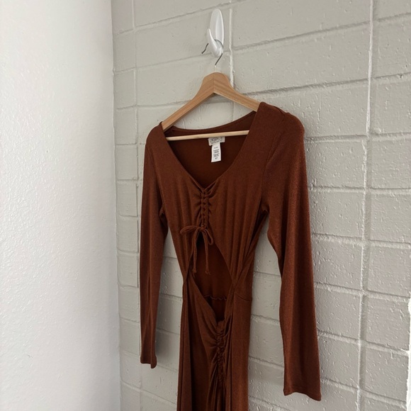 L Space ruched shimmer midi dress in spice - Picture 5 of 9